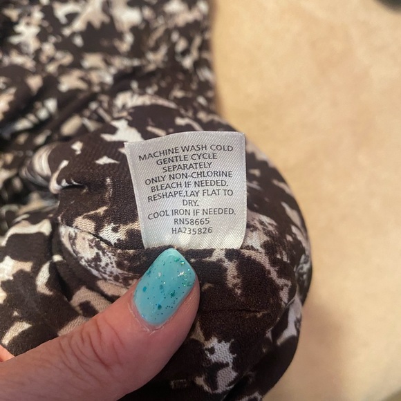 Halogen v-neck ruffle double layer chiffon-like cap sleeved ruching at waist top - Picture 5 of 7